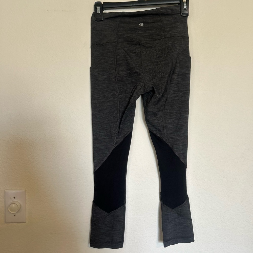 Lululemon Pace Rival Mid-Rise Crop Leggings Size 2 Heathered Grey & Black